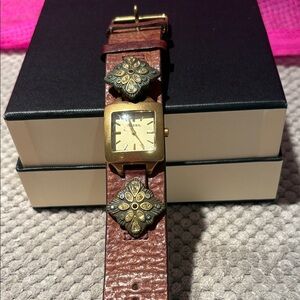 Fossil Vintage Gold and Brown Leather Watch with Decorative Accents